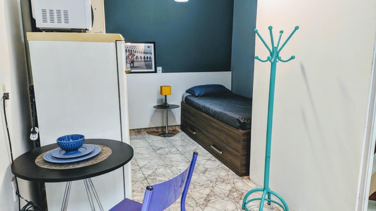 Apartment 10 *